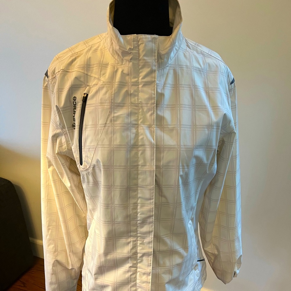 Womens water resistant light wt coat